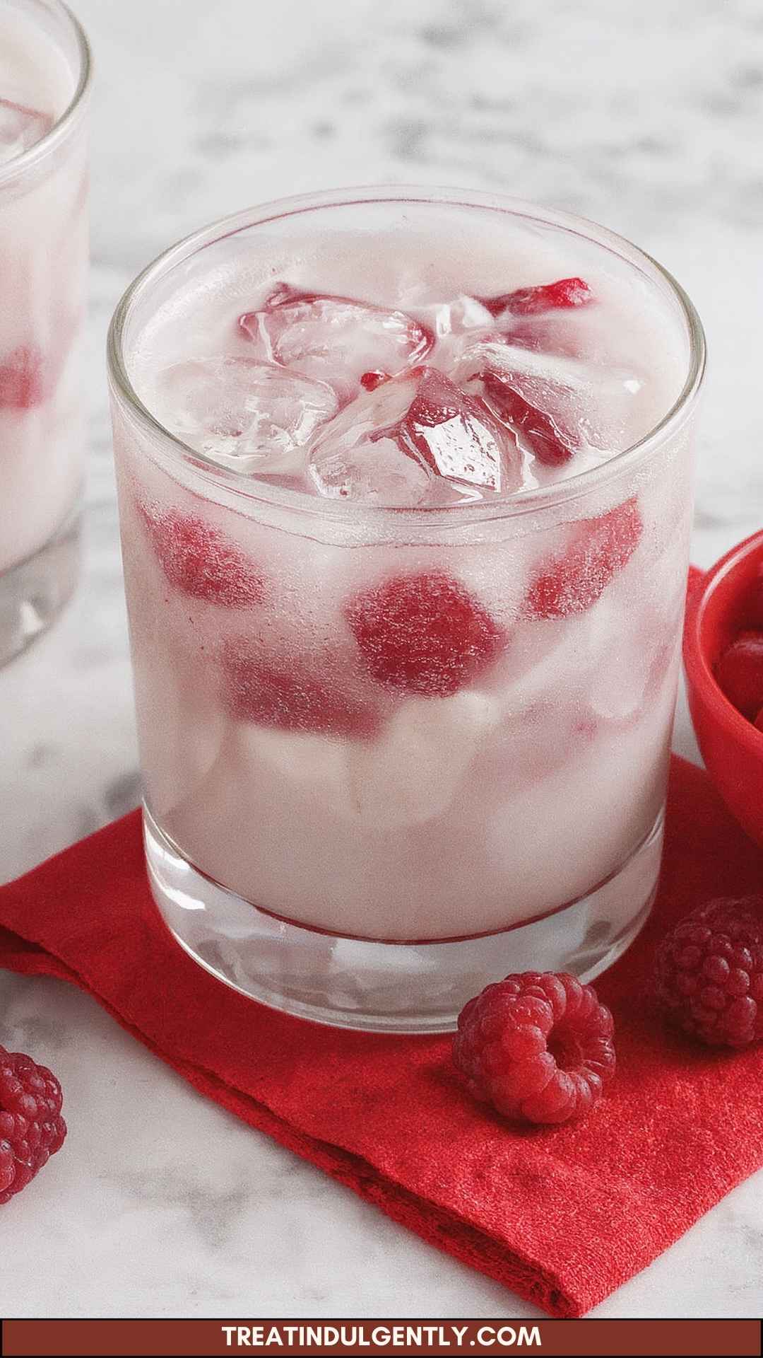 How to Make Raspberry Russian Cocktail